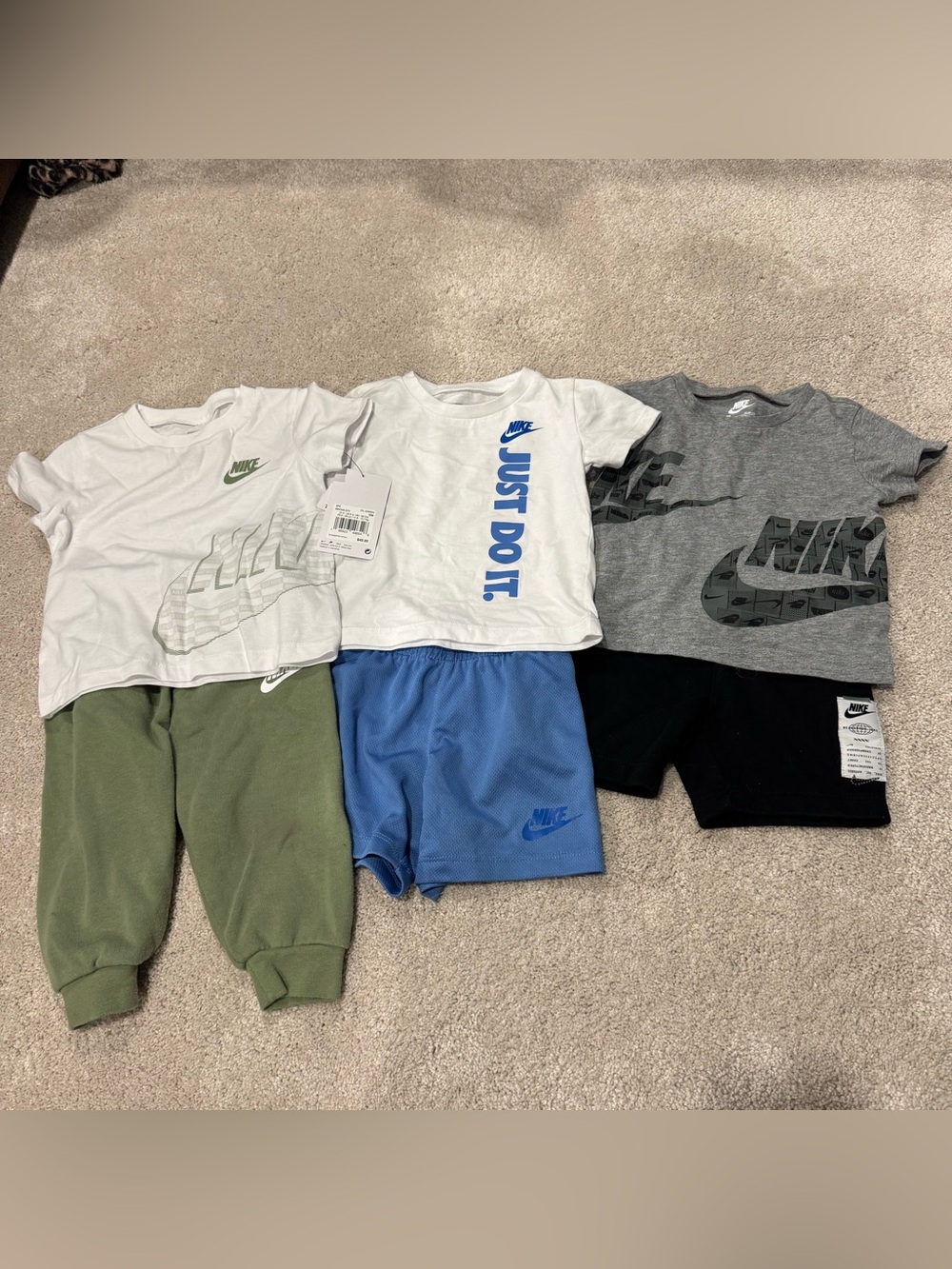Nike Set shirt and Shorts Set size 18 months